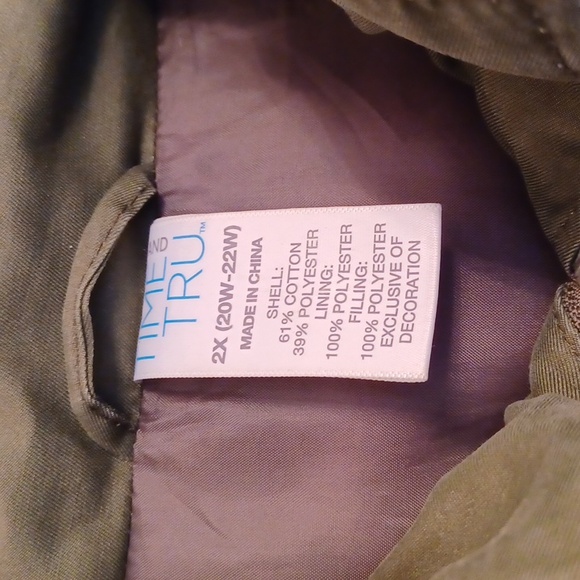 EUC TIME AND TRU THICK WINTER HOODED COAT - Picture 2 of 9